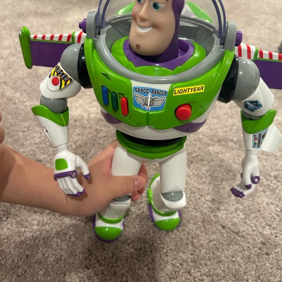 Disney Store Buzz Lightyear Talking Action Figure - Picture 9 of 12
